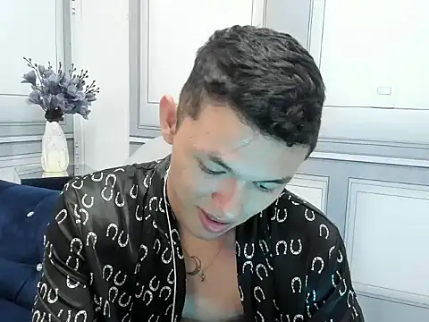 Andy dior18 online show from 09.08.25