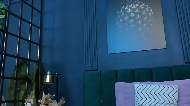 scarlet edwars online show from 10.01.25