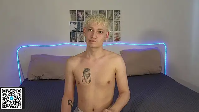 Snapshot of Julian_wins chatting on 03.20.26 Julian wins online show from 03.20.26