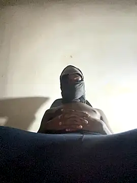 OneWhoBringsJoy online show from 11.08.25