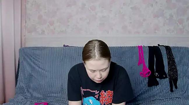 Perris cuttiee online show from 02.28.25