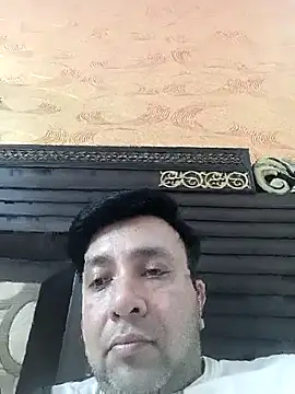 innocentboy1987 online show from 04.14.26