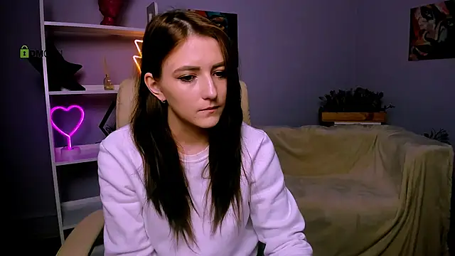 Snapshot of catherine_kitty chatting on 02.21.25 catherine kitty online show from 02.21.25