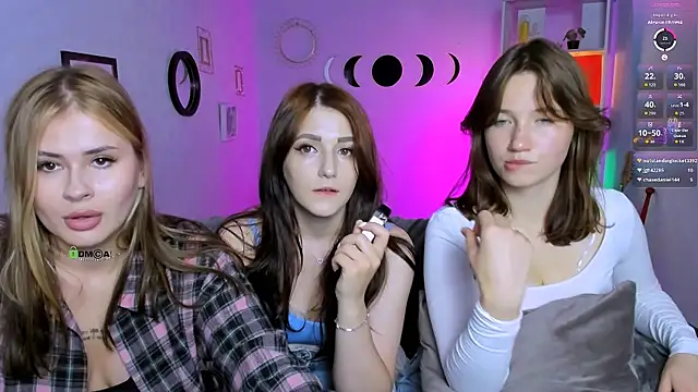 Snapshot of catherine_kitty chatting on 09.10.25 catherine kitty online show from 09.10.25