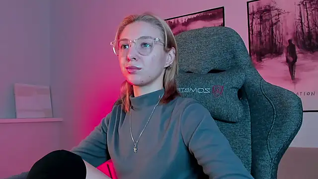 PhilippaAdamas online show from 02.22.25