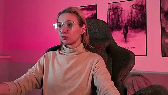 PhilippaAdamas online show from 02.28.25