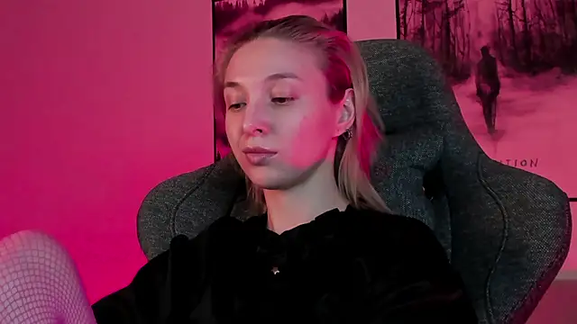 PhilippaAdamas online show from 03.07.25