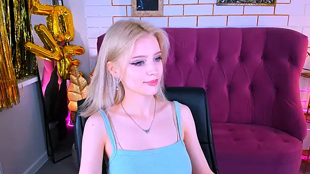 LeonaStane online show from 09.19.25