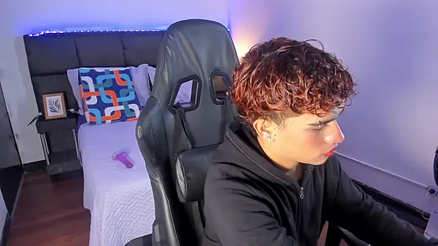 Aiiden 15 online show from 12.02.25