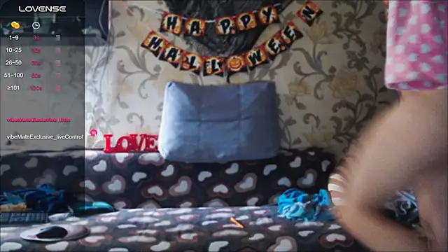 Snapshot of JennyStormy chatting on 10.20.25 JennyStormy online show from 10.20.25