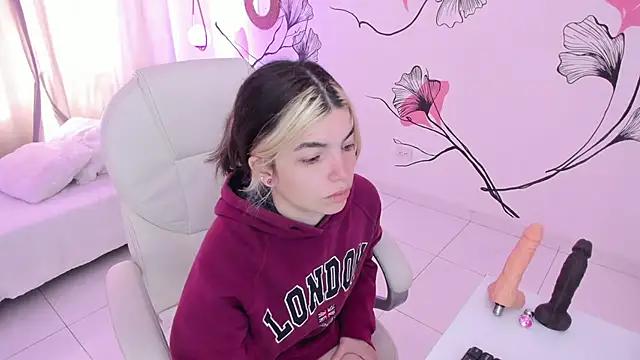 Isabela Fiorelli online show from 10.06.25