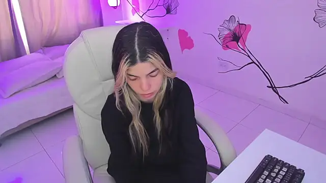 Isabela Fiorelli online show from 11.24.25