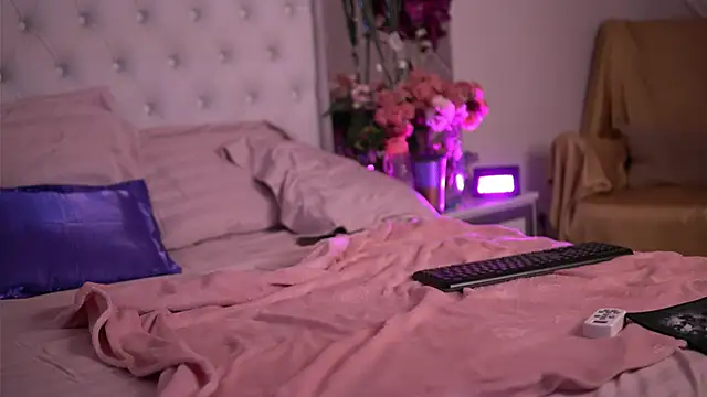 TiffanyJaye online show from 03.03.25