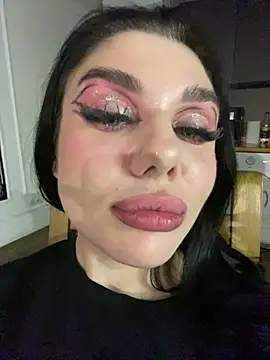 Snapshot of MaeveMoon chatting on 02.01.26 MaeveMoon online show from 02.01.26