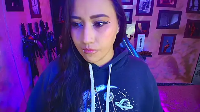 cherryy bombshelll online show from 10.07.25