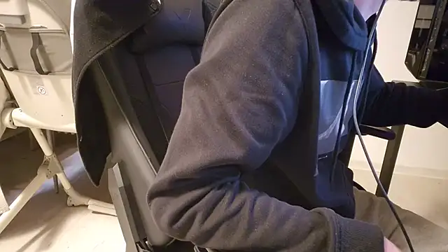 Snapshot of ademandjulia chatting on 10.10.25 ademandjulia online show from 10.10.25