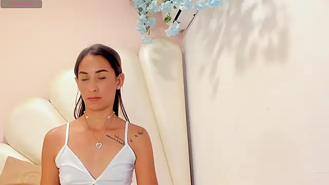 Snapshot of Olivia_Stevens chatting on 02.16.25 Olivia Stevens online show from 02.16.25