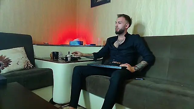 Snapshot of JamieNoxus chatting on 03.14.25 JamieNoxus online show from 03.14.25