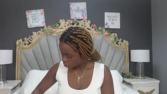 LindaBird online show from 02.15.25