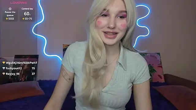 EvelinaLuu online show from 02.28.25