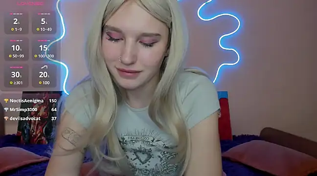 EvelinaLuu online show from 03.12.25