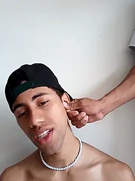 BrawnLove02 online show from 02.21.25
