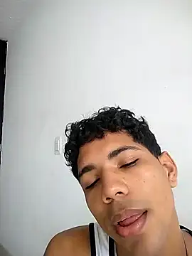 BrawnLove02 online show from 03.12.25