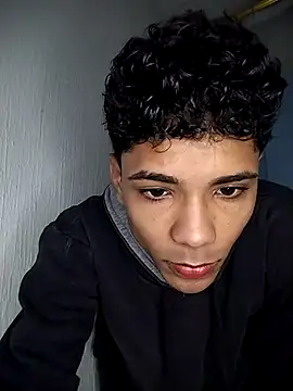 BrawnLove02 online show from 03.22.25