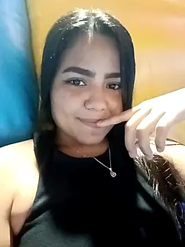 Snapshot of anahi_evans19 chatting on 03.04.25 anahi evans19 online show from 03.04.25