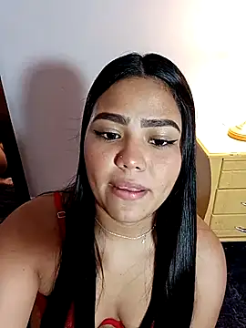 Snapshot of anahi_evans19 chatting on 03.08.25 anahi evans19 online show from 03.08.25