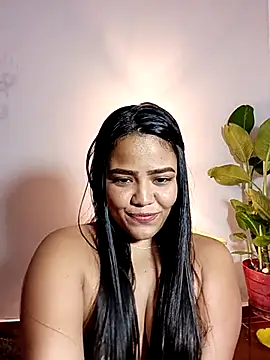 Snapshot of anahi_evans19 chatting on 03.09.25 anahi evans19 online show from 03.09.25