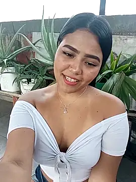 Snapshot of anahi_evans19 chatting on 03.12.25 anahi evans19 online show from 03.12.25