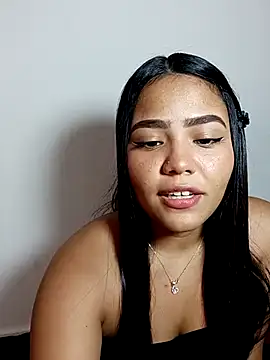 Snapshot of anahi_evans19 chatting on 03.14.25 anahi evans19 online show from 03.14.25