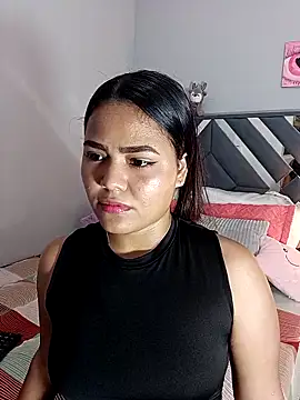 Snapshot of anahi_evans19 chatting on 03.21.25 anahi evans19 online show from 03.21.25