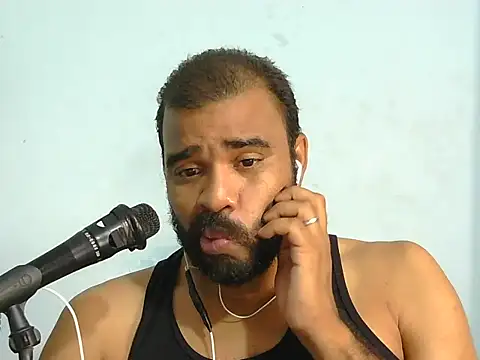 Snapshot of YOX22 chatting on 02.09.26 YOX22 online show from 02.09.26