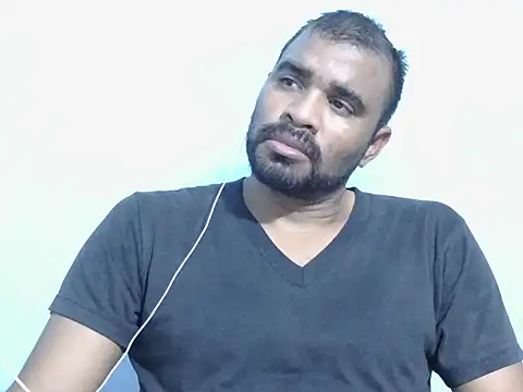 Snapshot of YOX22 chatting on 03.01.26 YOX22 online show from 03.01.26