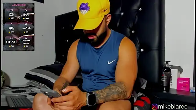 Snapshot of mikeblaree chatting on 01.16.26 mikeblaree online show from 01.16.26