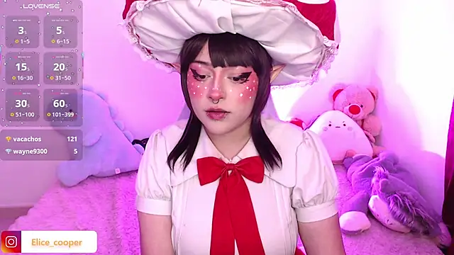 Snapshot of Elice_cooper_ chatting on 10.06.25 Elice cooper online show from 10.06.25