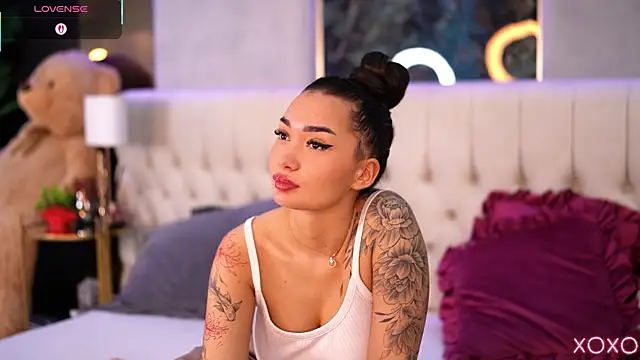 SashaFerrera online show from 10.29.25