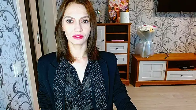 Snapshot of Lady_Sunshine_ chatting on 10.05.25 Lady Sunshine  online show from 10.05.25