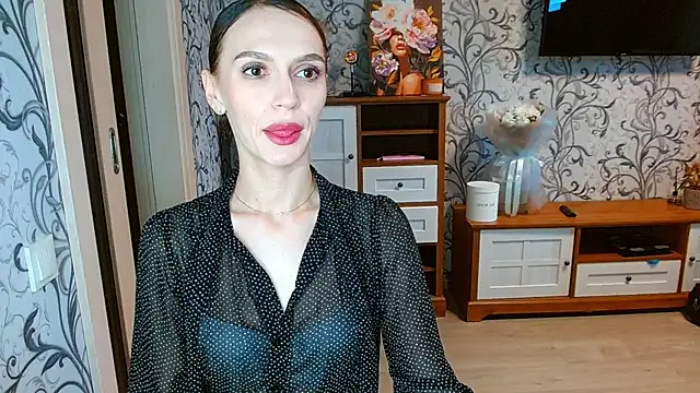 Snapshot of Lady_Sunshine_ chatting on 10.18.25 Lady Sunshine  online show from 10.18.25