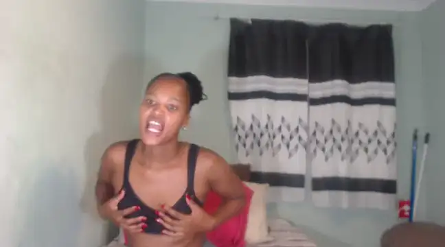 PrettyNyashX online show from 02.12.25