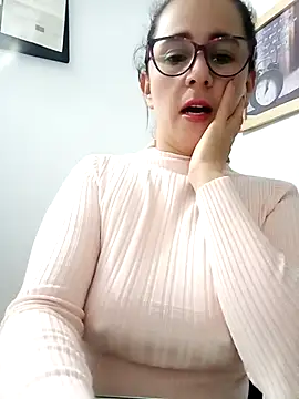 Alanna 11 online show from 02.13.25