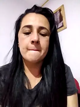 Snapshot of Alanna_11 chatting on 10.04.25 Alanna 11 online show from 10.04.25