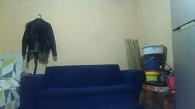 01applebottom online show from 10.12.25