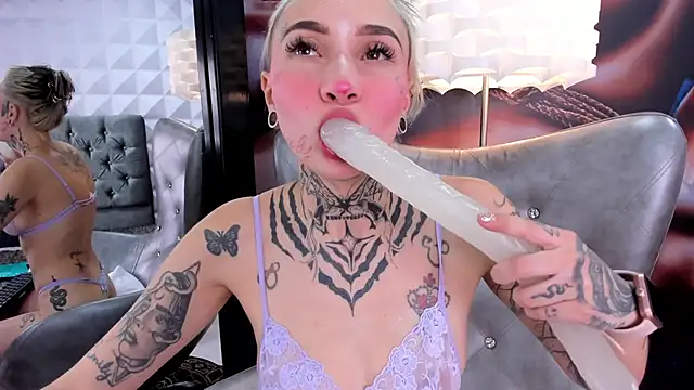 Snapshot of miss___angel chatting on 02.25.25 miss   angel online show from 02.25.25