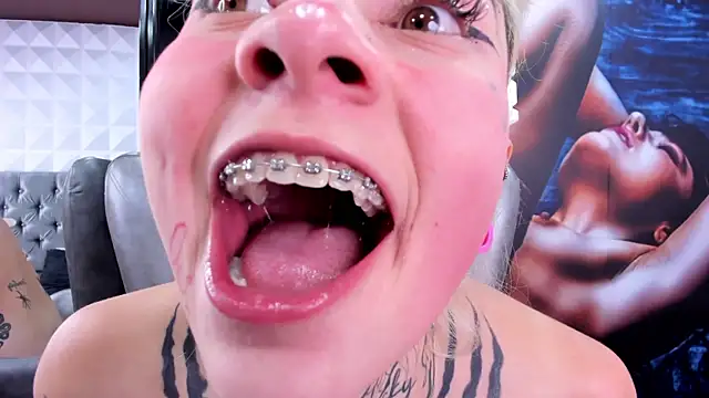 Snapshot of miss___angel chatting on 03.11.25 miss   angel online show from 03.11.25