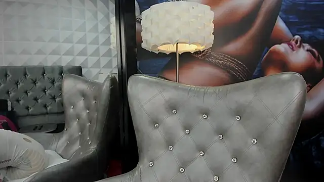 Snapshot of miss___angel chatting on 09.20.25 miss   angel online show from 09.20.25