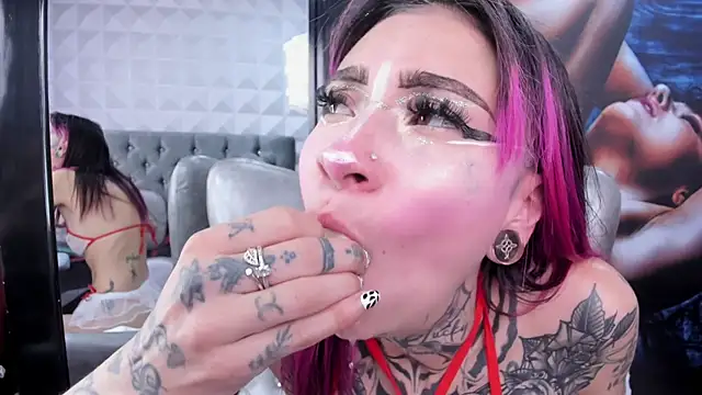 Snapshot of miss___angel chatting on 10.09.25 miss   angel online show from 10.09.25