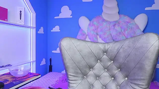 Snapshot of miss___angel chatting on 10.22.25 miss   angel online show from 10.22.25